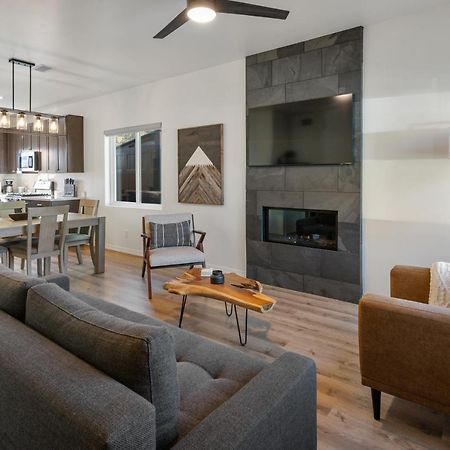 Flg Retreat - Modern Home With Mountain Views Flagstaff Exterior foto